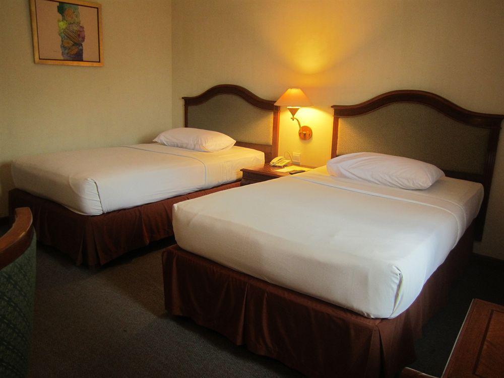 Le Polonia Managed By Topotels Hotel Medan
